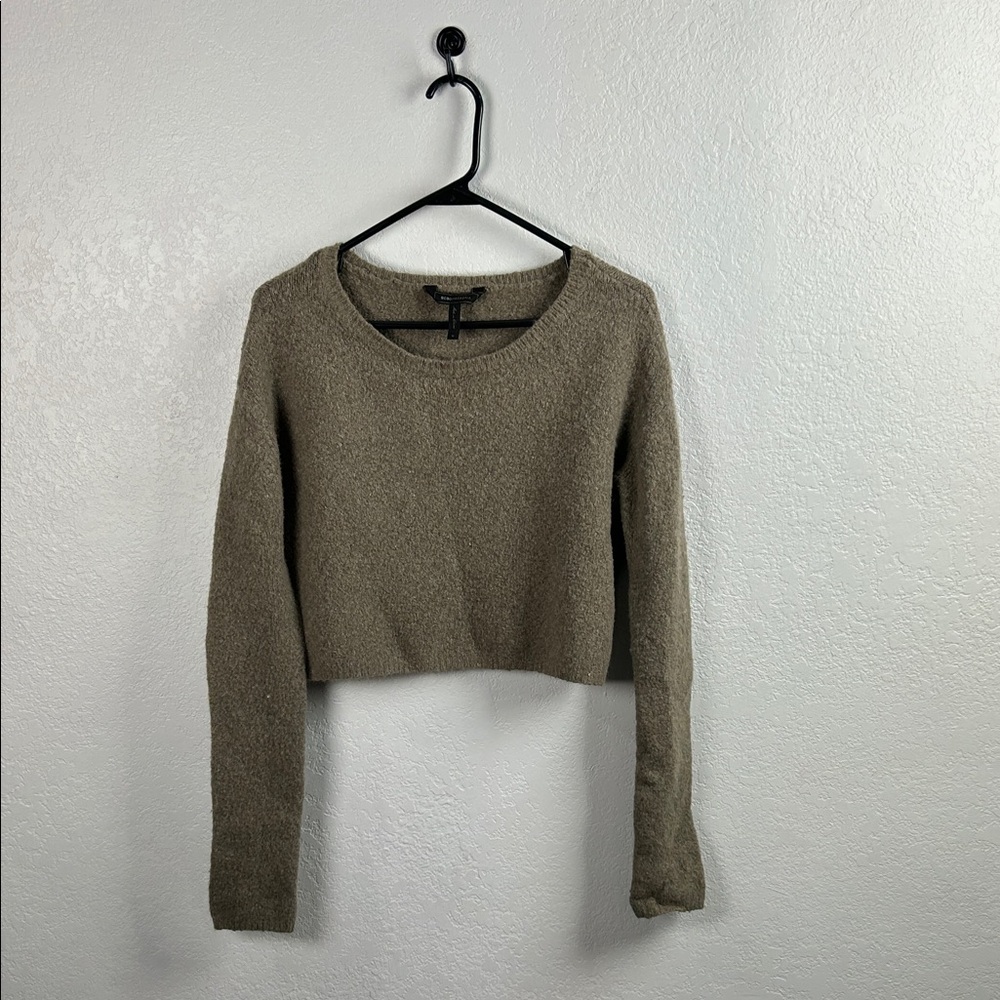 BCBG Max Azria Women’s Cropped Knit Sweater Tan Crew Neck Cozy Sz M Comfy Chic
